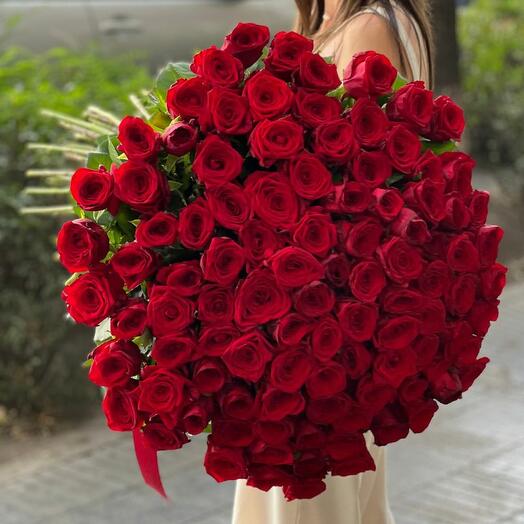 101 red roses