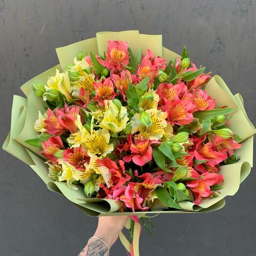 Ramo de 11 alstroemeria amarilla y rosa