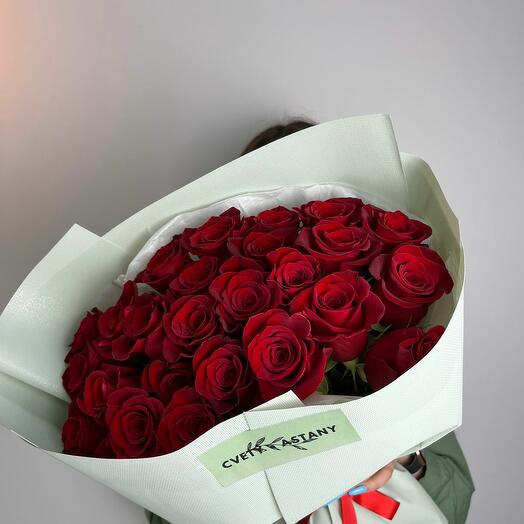 Красные розы 25шт