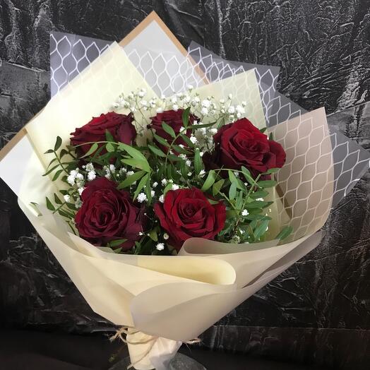 Букет из красных роз