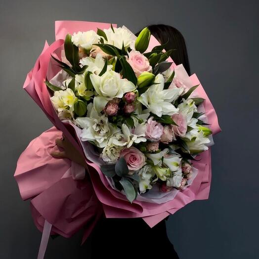 Евробукет с лилией