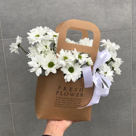 Сумочка FRESH FLOWER с белой кустовой хризантемой