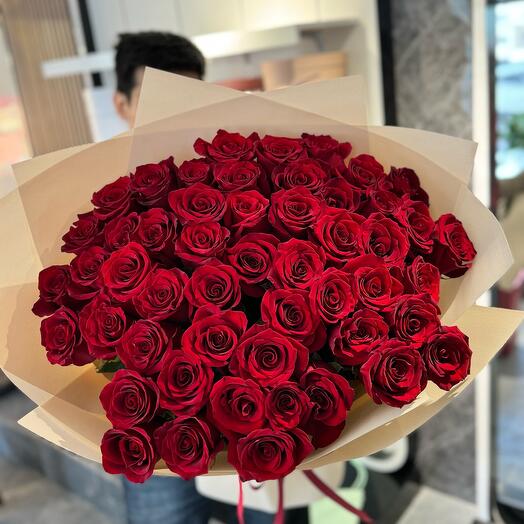 Букет из 51 красной розы