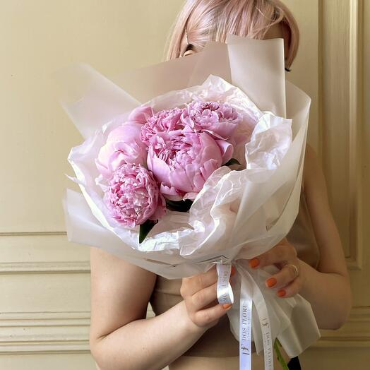 Bouquet of 5 peonies