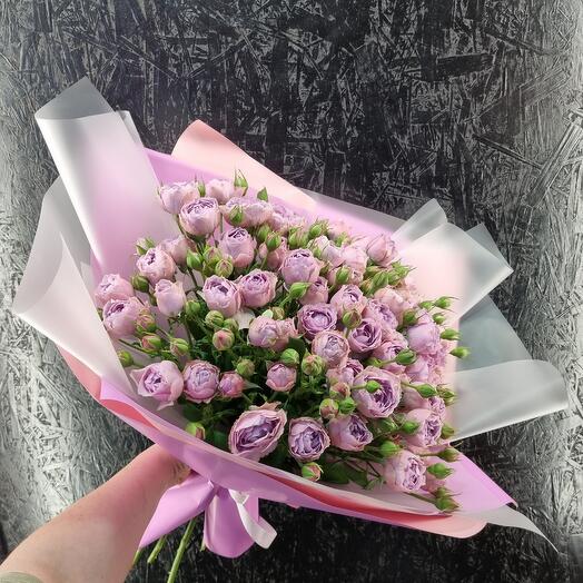 Букет из кустовых роз