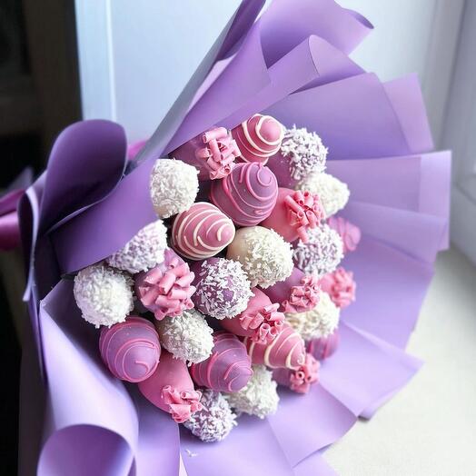 Bouquet of chocolate-covered strawberries