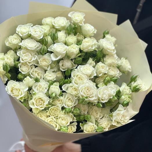 Bouquet of white bush roses