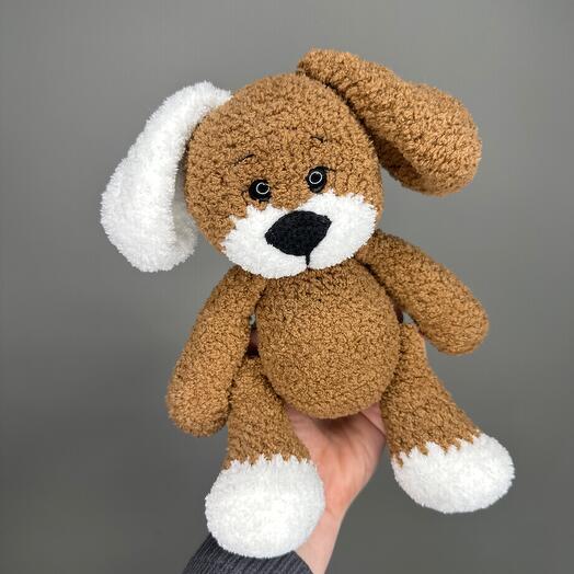 Собачка с белым ушком