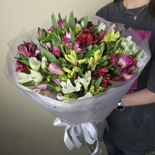 "Spring charm" Bouquet of alstrameria