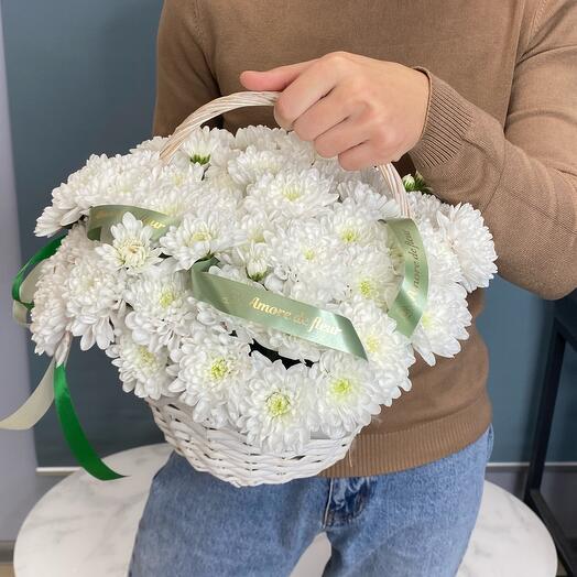 Корзина из стойкой хризантемы