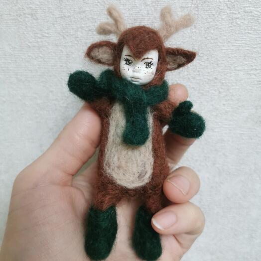 Елочная игрушка олененок