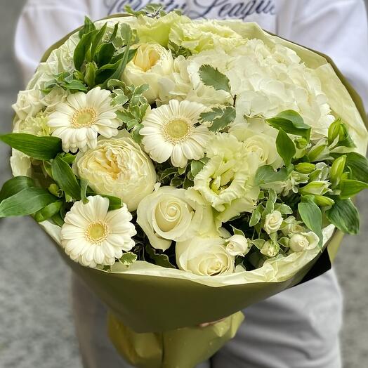 Авторский букет с герберами и альстромериями
