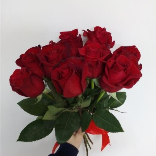 Bouquet of red roses