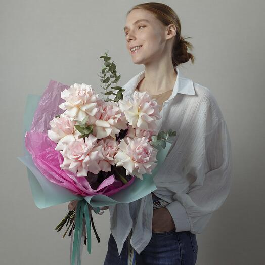 Букет из 9 розовых французских роз