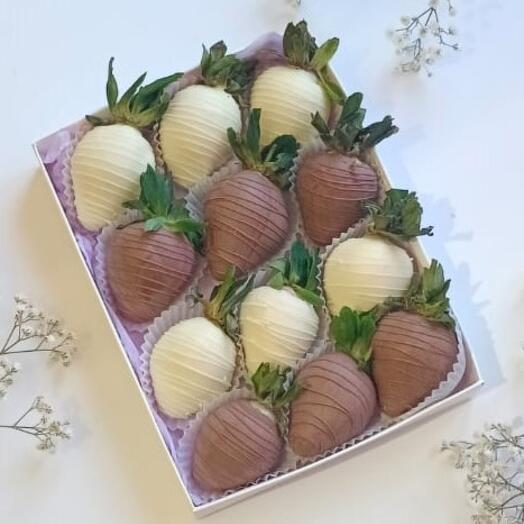 Клубника в шоколаде 12 шт 2