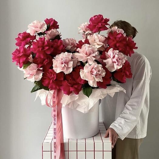 Французские розы в коробке