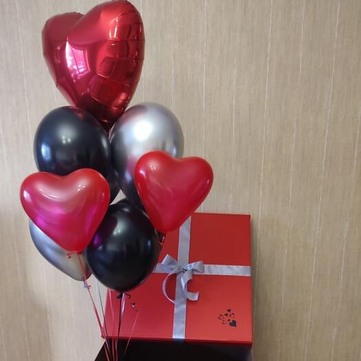 Коробка красная с шарами - Любить тебя