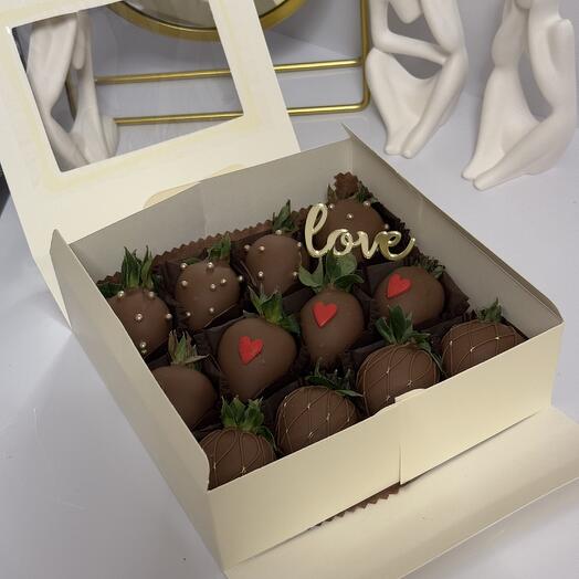 Клубника в шоколаде love