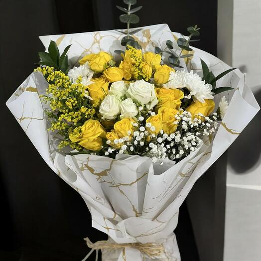 Yellow and White Mono Bouquet