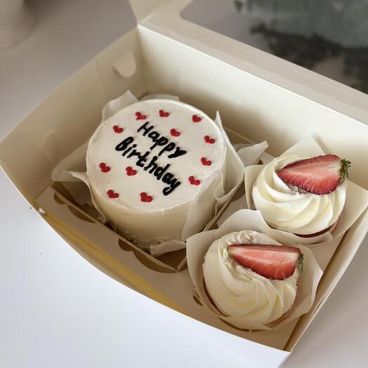 Бенто и 2 капкейка happy birthday  ко дню рождения на подарок
