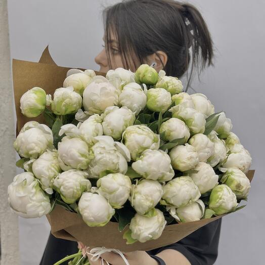 35 пионов
