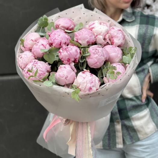 Пионы розовые с эвкалиптом *15