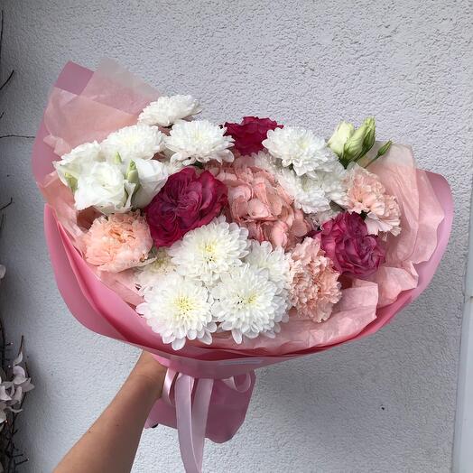 Красивый букет🌸 «Bloom Room» из гортензии, диантуса, гортензии, эустомы и хризантем