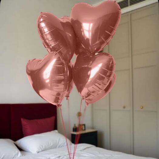 7 фольгированных сердец