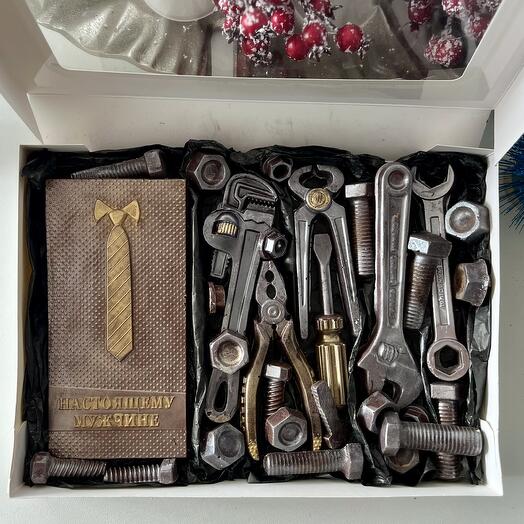 Шоколадні інструменти для чоловіків