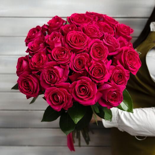 27 малиновых роз Эквадор 50 см