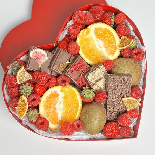 Фруктово-ягодный набор 1000гр с шоколадом