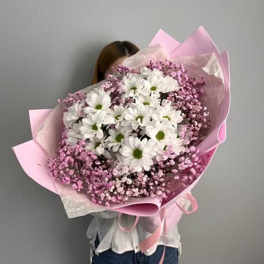 Нежный букет с хризантемой и гипсофилой 🌸