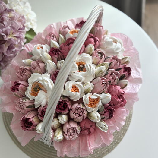 Корзина зефирных цветов