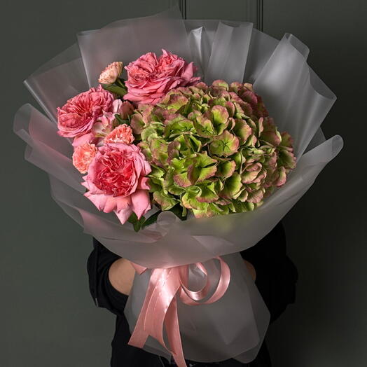 Букет сборный с зеленой гортензией и пионовидными розами ️😍