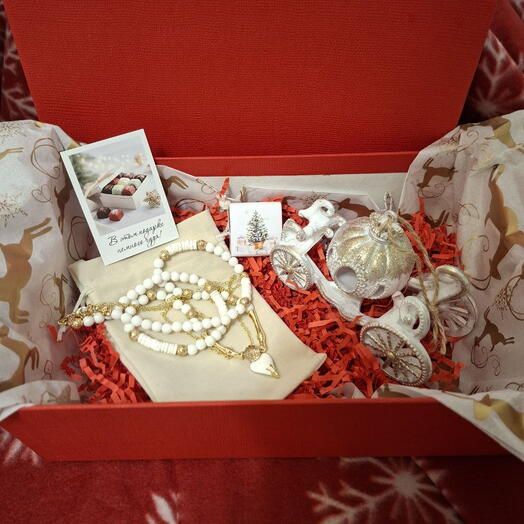 Подарочный бокс "Чудеса там где в них верят"