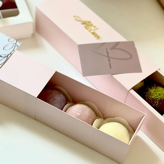 Набор пирожных моти для мамы 4 шт