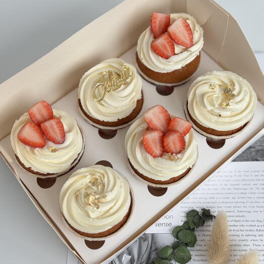 Капкейки 6 шт для мамы на 8 марта