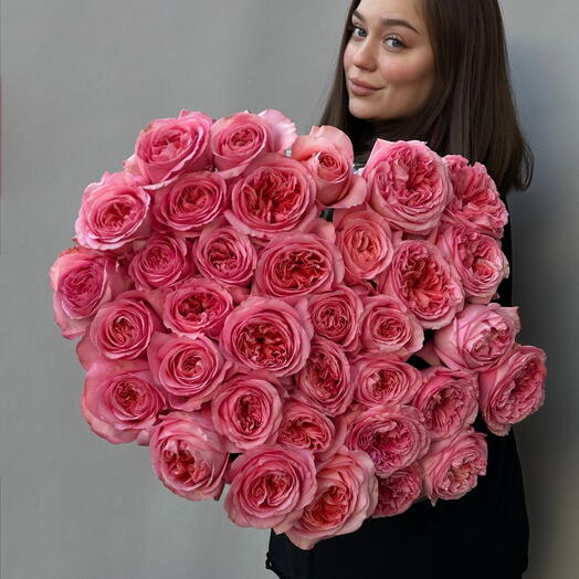 Букет из 35 садовых роз