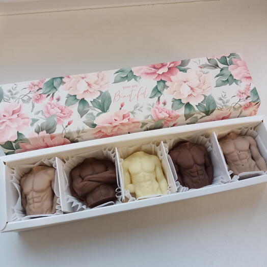 Подарочный набор , подарок подруге мужские торсы шоколадные