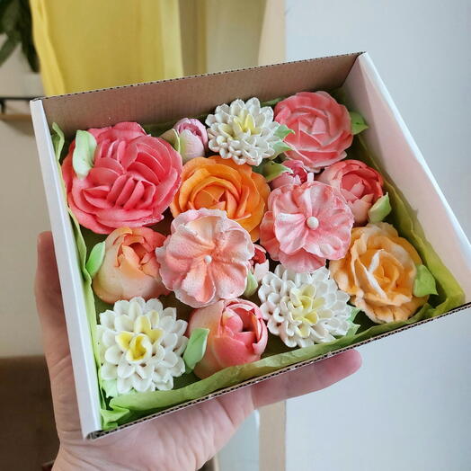 Зефирные цветы в коробочке на день рождения