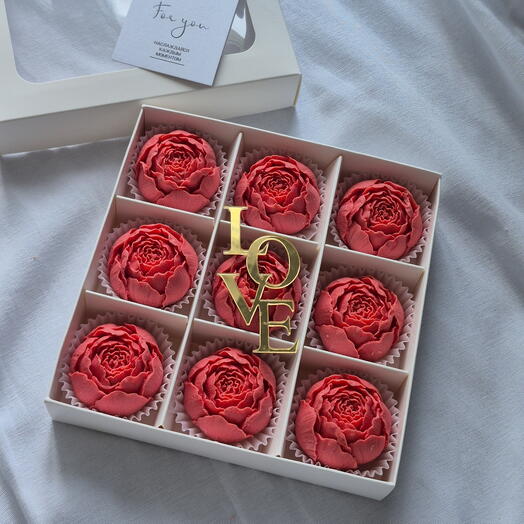 Шоколадные пионы "Love"
