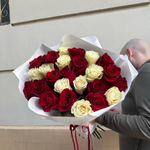 Букет из 25 роз микс