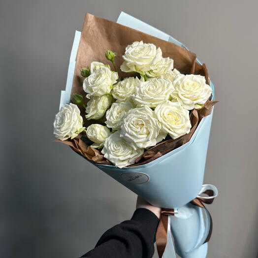 «Сияй» 💎 монобукет из белых пионовидных кустовых роз