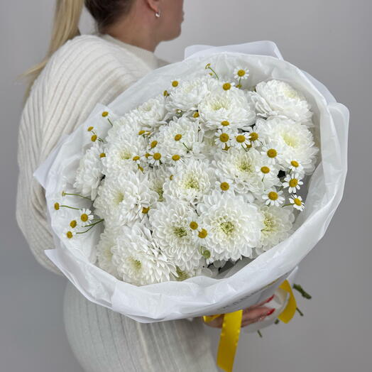Белоснежная хризантема и ароматные ромашки 🤍 Камелия Flowers Shop