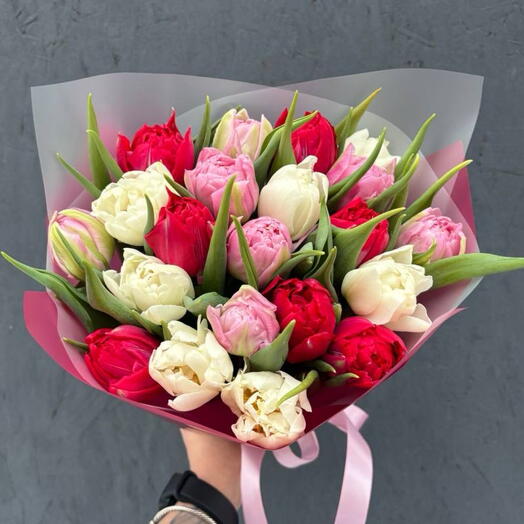 Букет из 21 пионовидного тюльпана