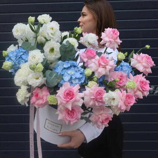 Сборная коробка с лизиантусом