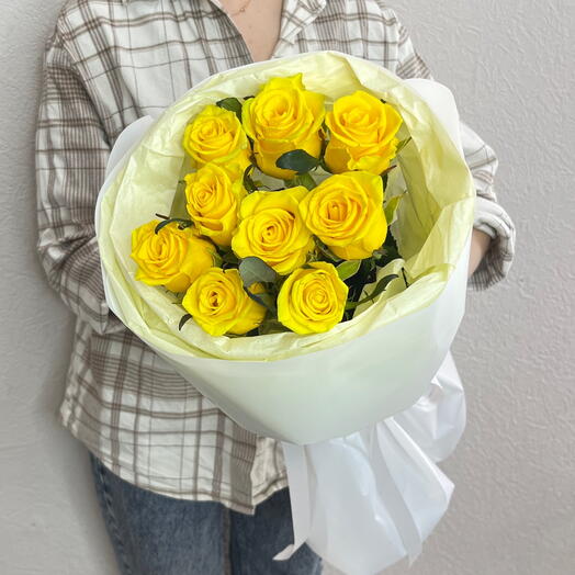 Моно букет ярких весенних роз 💛