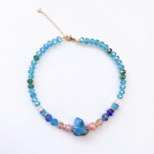 Колье из хрустальных бусин «Ясное утро»