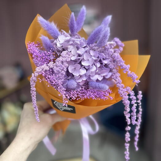 Букет из стабилизированных цветов «радужный павлин»