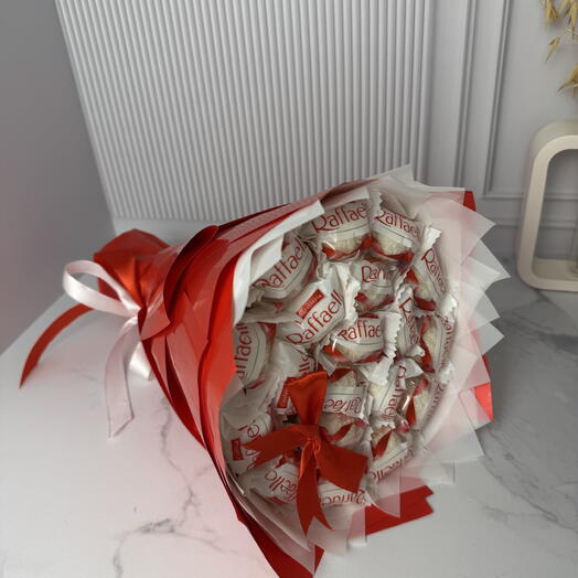 Букет из конфет Рафаэлло. Букет новогодний из конфет